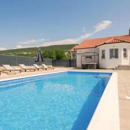 Ana With Pool And Whirlpool Semesterbostad *