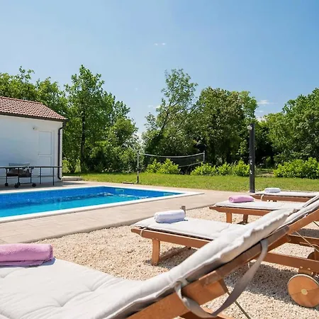 بيت للعطل Ana With Pool And Whirlpool