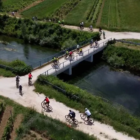 Ana With Pool And Whirlpool بيت للعطل *