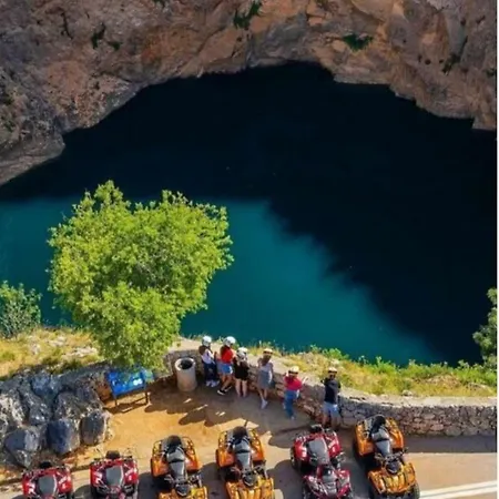 Ana With Pool And Whirlpool بيت للعطل