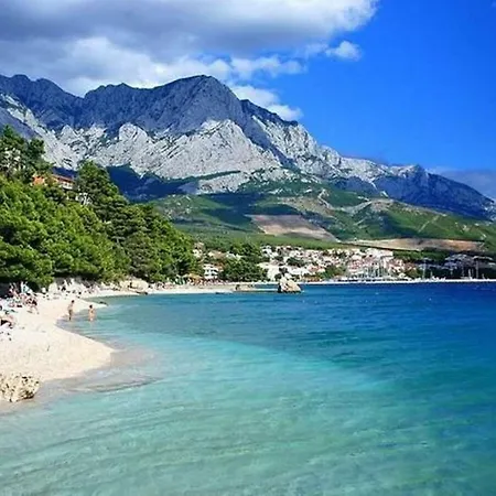 Ana With Pool And Whirlpool Donji Proložac