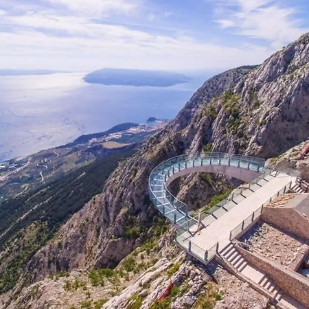 بيت للعطل Ana With Pool And Whirlpool Donji Proložac